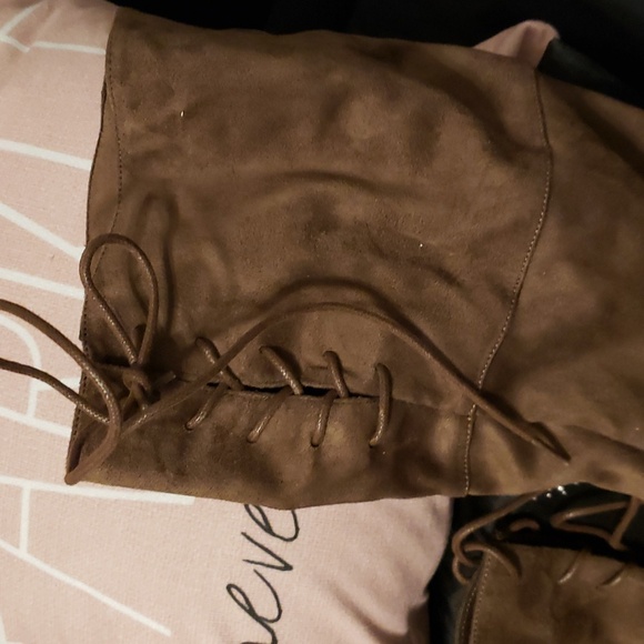 New Knee high boots - Picture 3 of 8